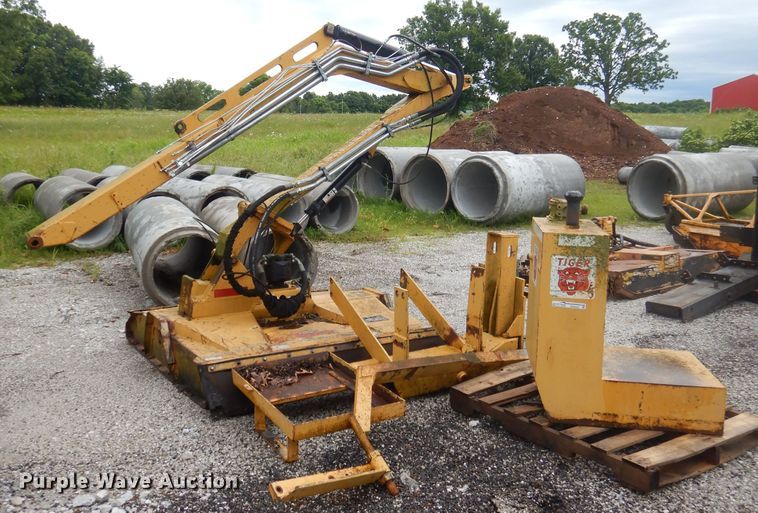 image for item GN9422 Tiger Bengal MB boom mower