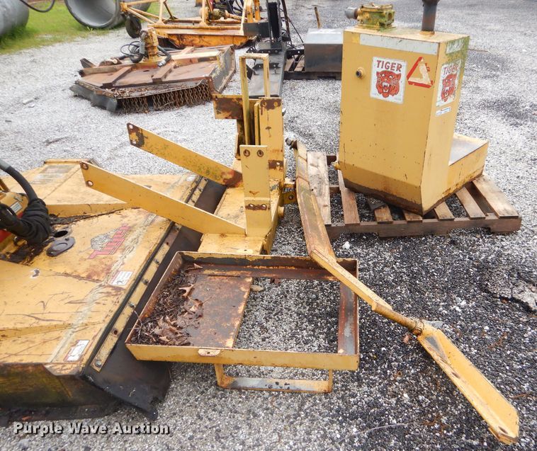 image for item GN9422 Tiger Bengal MB boom mower