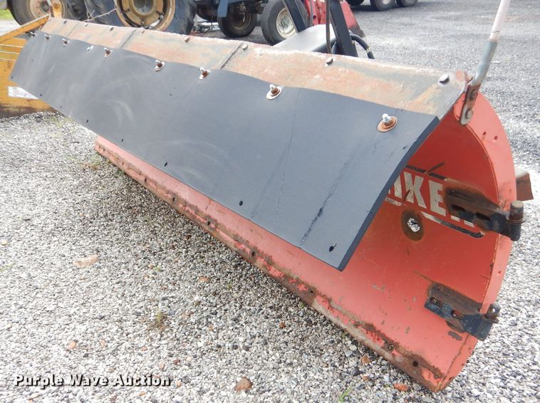 image for item GN9425 Hiniker snow plow