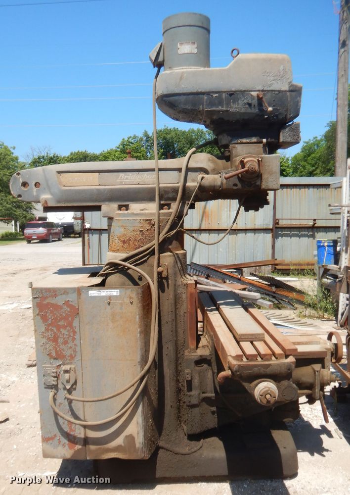 image for item GN9430 Bridgeport Series II milling machine
