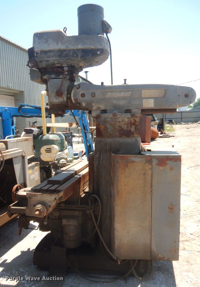 image for item GN9430 Bridgeport Series II milling machine