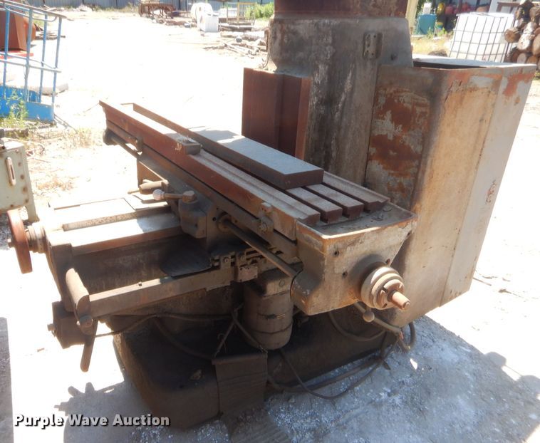 image for item GN9430 Bridgeport Series II milling machine