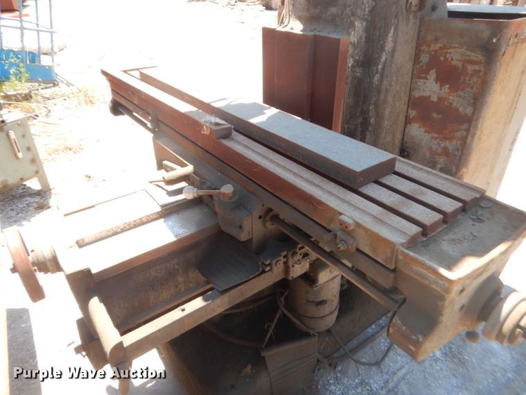 image for item GN9430 Bridgeport Series II milling machine