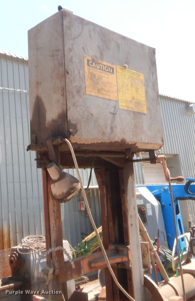 image for item GN9432 HEM V125M band saw