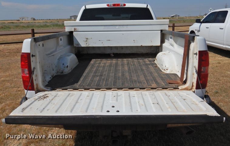 image for item GN9898 2012 Chevrolet Silverado 2500HD  Ext. Cab pickup truck