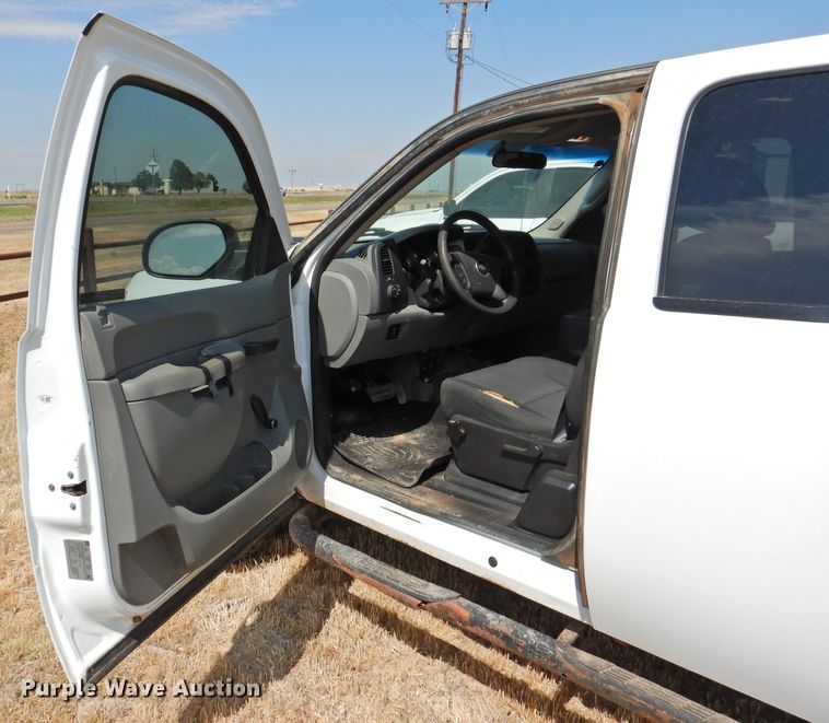 image for item GN9898 2012 Chevrolet Silverado 2500HD  Ext. Cab pickup truck