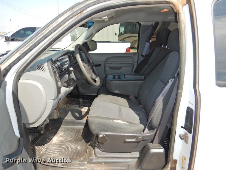 image for item GN9898 2012 Chevrolet Silverado 2500HD  Ext. Cab pickup truck