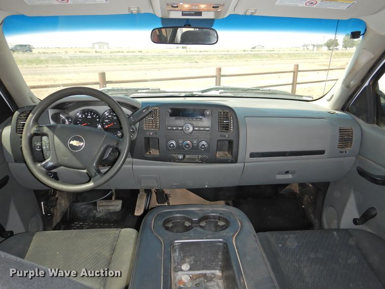 image for item GN9898 2012 Chevrolet Silverado 2500HD  Ext. Cab pickup truck