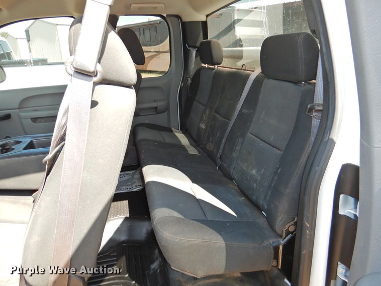 image for item GN9898 2012 Chevrolet Silverado 2500HD  Ext. Cab pickup truck