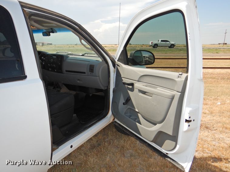 image for item GN9898 2012 Chevrolet Silverado 2500HD  Ext. Cab pickup truck