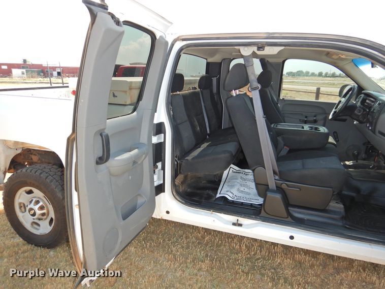 image for item GN9898 2012 Chevrolet Silverado 2500HD  Ext. Cab pickup truck