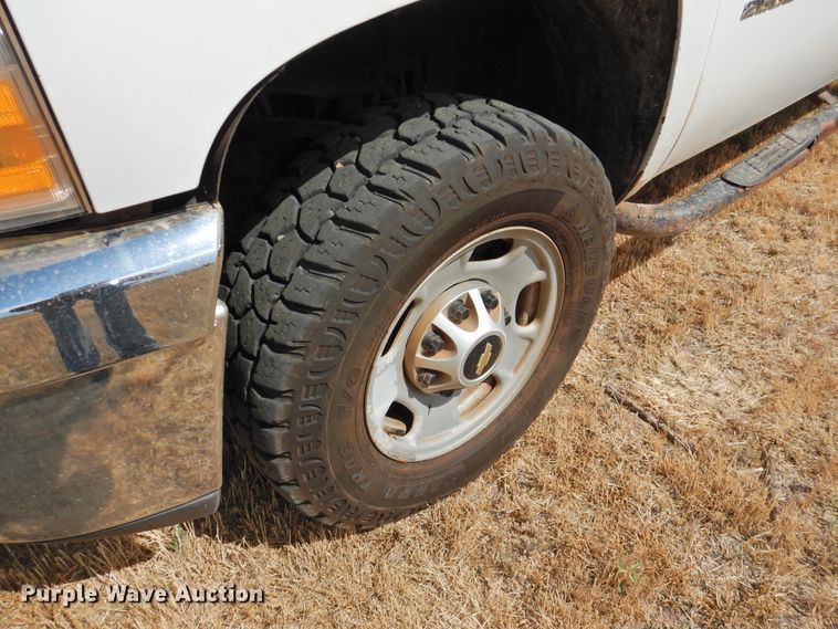 image for item GN9898 2012 Chevrolet Silverado 2500HD  Ext. Cab pickup truck