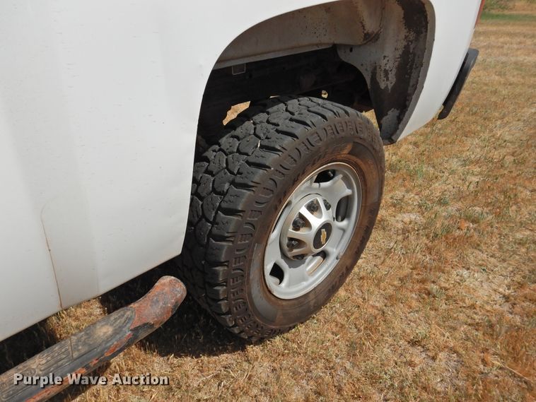 image for item GN9898 2012 Chevrolet Silverado 2500HD  Ext. Cab pickup truck