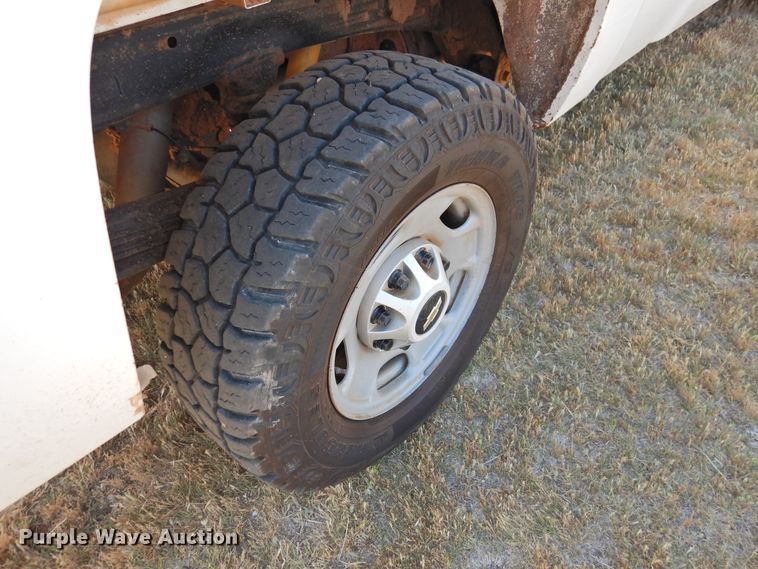 image for item GN9898 2012 Chevrolet Silverado 2500HD  Ext. Cab pickup truck