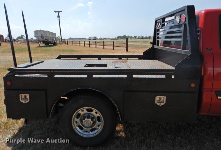 image for item GN9899 2007 Chevrolet Silverado 2500  Ext. Cab bale bed pickup truck