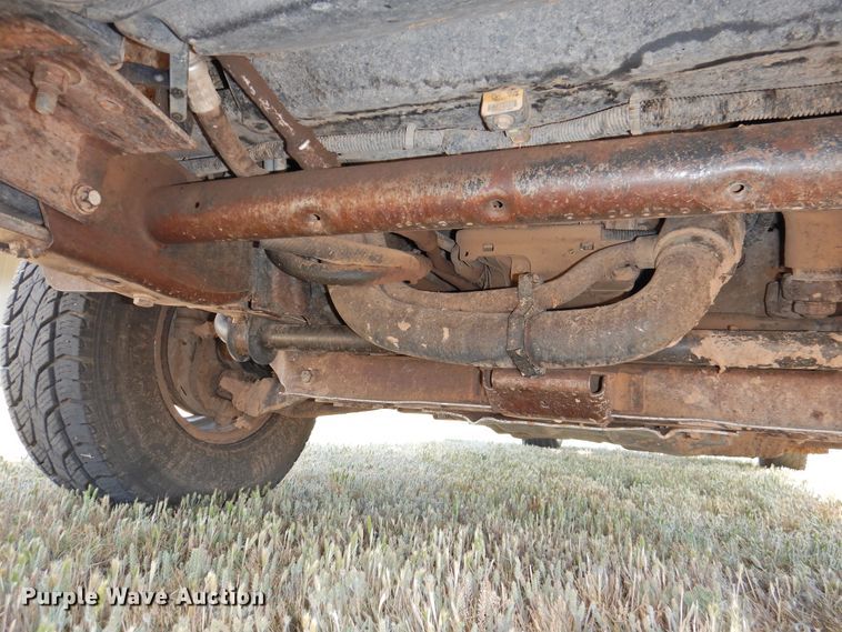 image for item GN9899 2007 Chevrolet Silverado 2500  Ext. Cab bale bed pickup truck