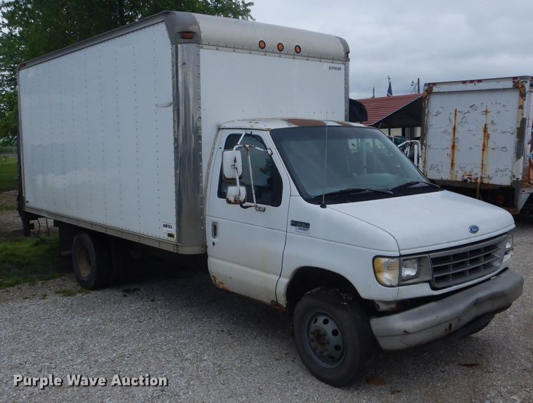 image for item GO9693 1995 Ford Econoline E350  box truck