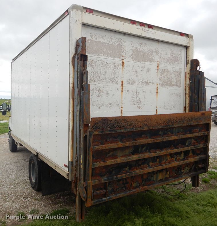 image for item GO9693 1995 Ford Econoline E350  box truck