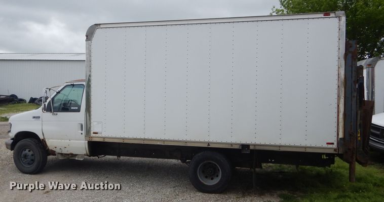 image for item GO9693 1995 Ford Econoline E350  box truck