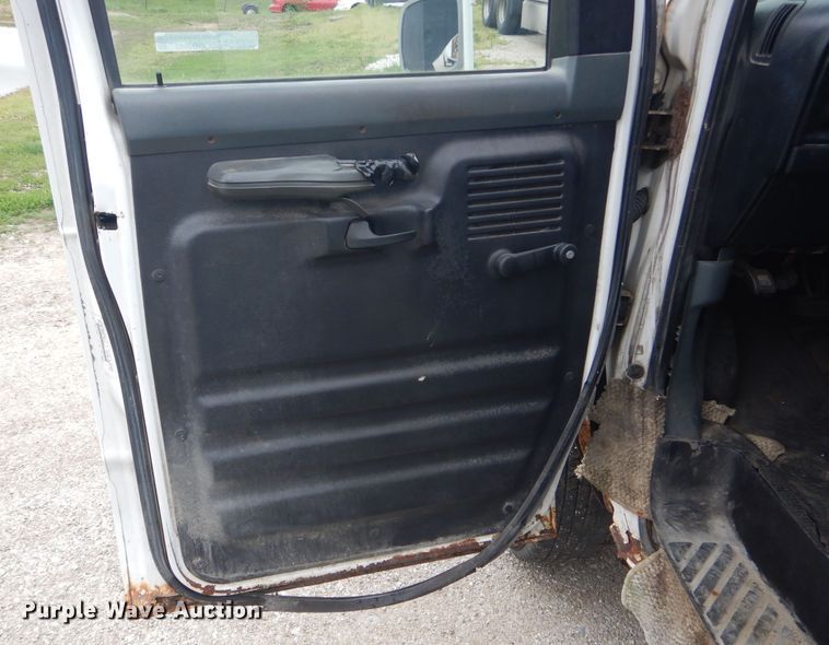 image for item GO9693 1995 Ford Econoline E350  box truck