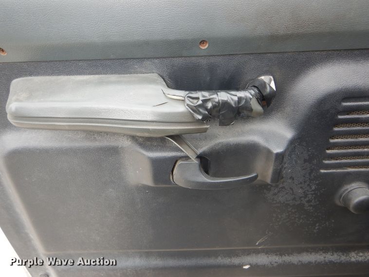 image for item GO9693 1995 Ford Econoline E350  box truck