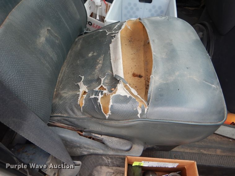 image for item GO9693 1995 Ford Econoline E350  box truck