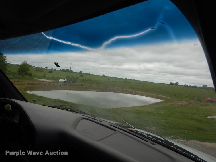 image for item GO9693 1995 Ford Econoline E350  box truck