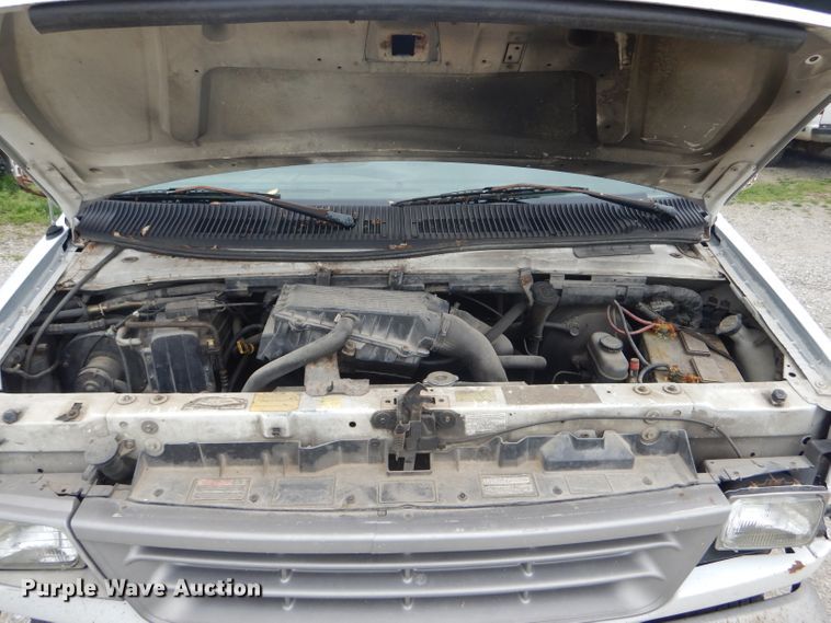 image for item GO9693 1995 Ford Econoline E350  box truck