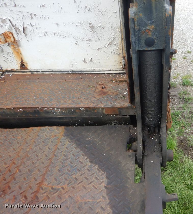 image for item GO9693 1995 Ford Econoline E350  box truck