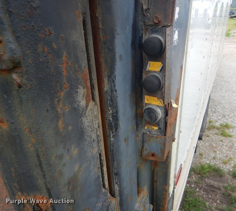 image for item GO9693 1995 Ford Econoline E350  box truck