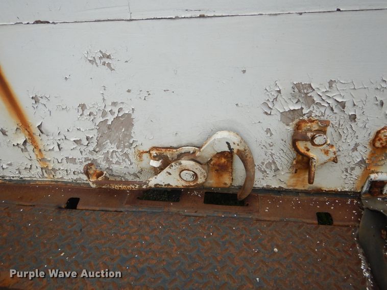 image for item GO9693 1995 Ford Econoline E350  box truck