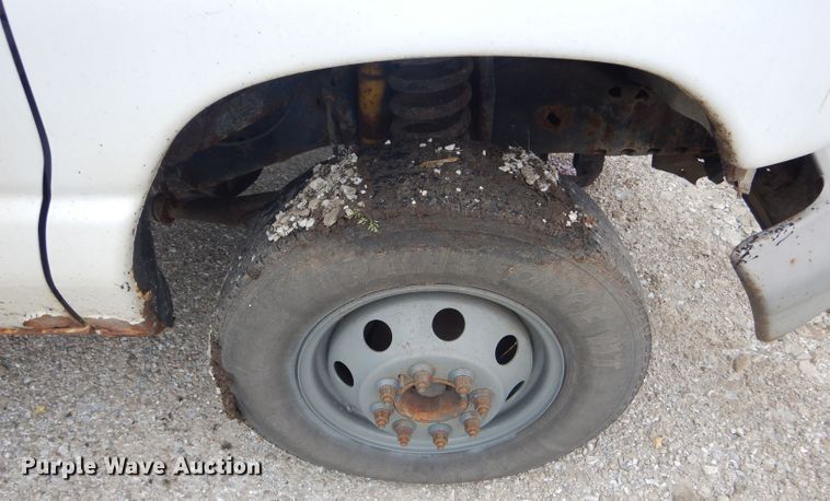 image for item GO9693 1995 Ford Econoline E350  box truck