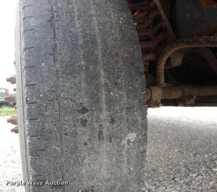 image for item GO9693 1995 Ford Econoline E350  box truck