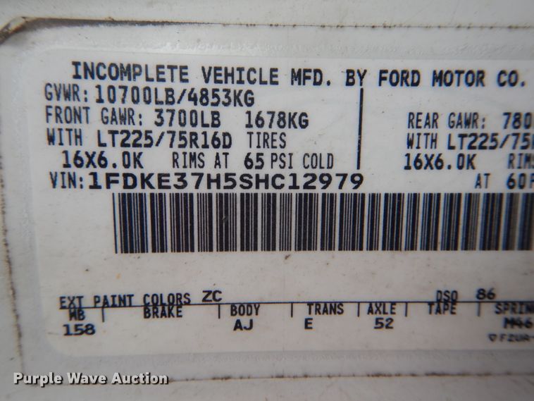 image for item GO9693 1995 Ford Econoline E350  box truck