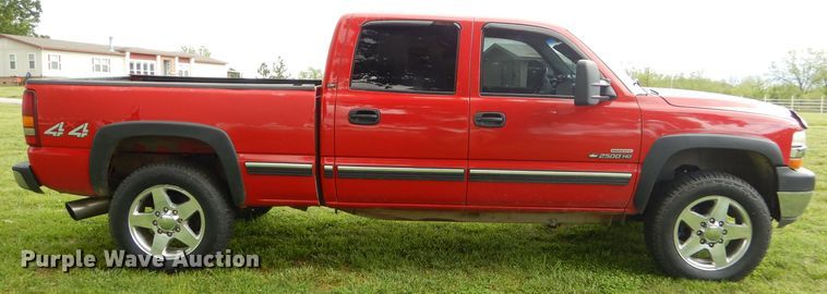 image for item GP9154 2001 Chevrolet Silverado 2500HD  Crew Cab pickup truck
