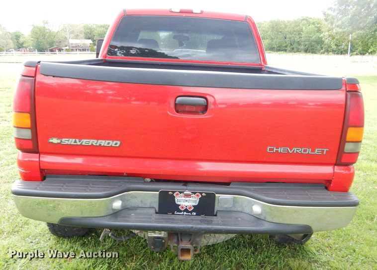 image for item GP9154 2001 Chevrolet Silverado 2500HD  Crew Cab pickup truck
