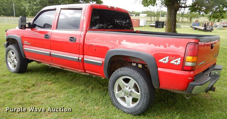 image for item GP9154 2001 Chevrolet Silverado 2500HD  Crew Cab pickup truck