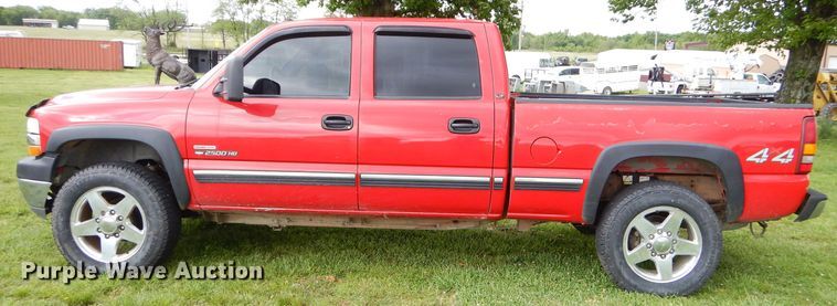 image for item GP9154 2001 Chevrolet Silverado 2500HD  Crew Cab pickup truck