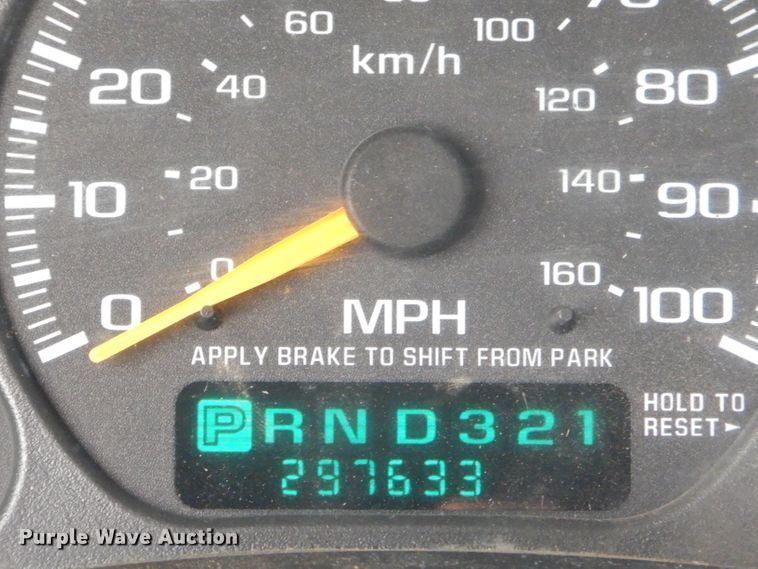 image for item GP9154 2001 Chevrolet Silverado 2500HD  Crew Cab pickup truck