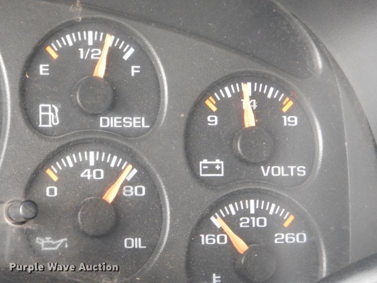 image for item GP9154 2001 Chevrolet Silverado 2500HD  Crew Cab pickup truck