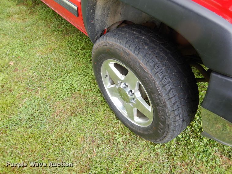 image for item GP9154 2001 Chevrolet Silverado 2500HD  Crew Cab pickup truck