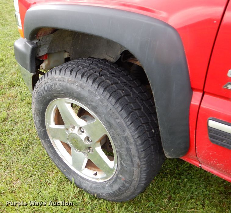 image for item GP9154 2001 Chevrolet Silverado 2500HD  Crew Cab pickup truck