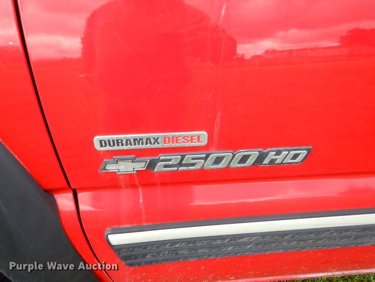 image for item GP9154 2001 Chevrolet Silverado 2500HD  Crew Cab pickup truck