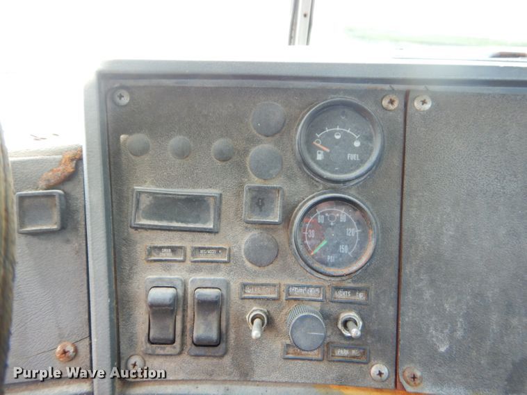 image for item GP9161 1992 Mack RB  truck cab and chassis