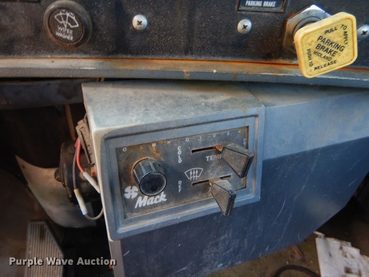 image for item GP9161 1992 Mack RB  truck cab and chassis