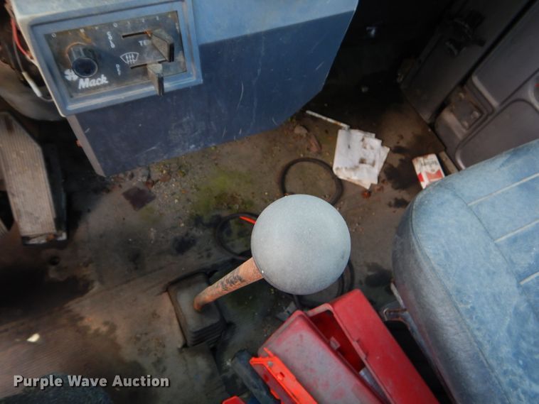 image for item GP9161 1992 Mack RB  truck cab and chassis