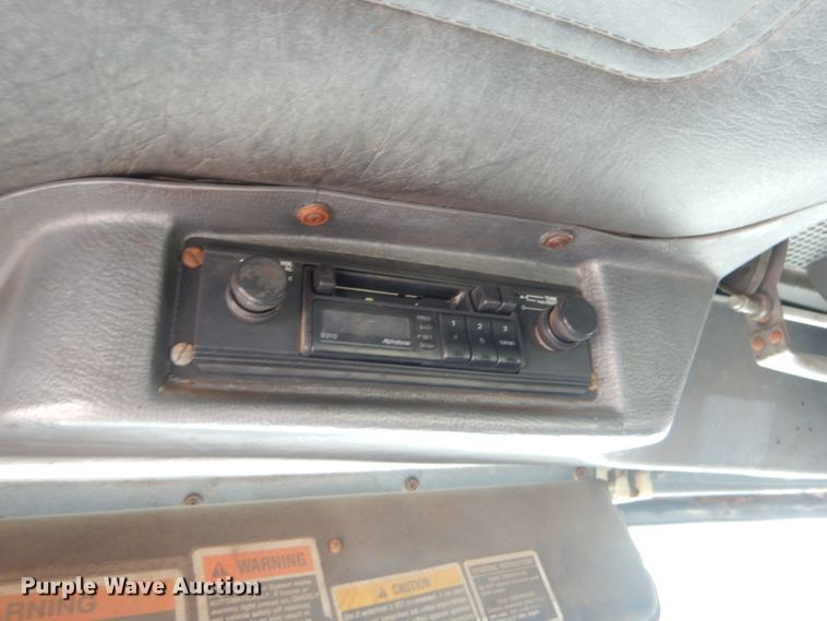 image for item GP9161 1992 Mack RB  truck cab and chassis