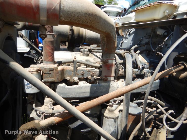 image for item GP9161 1992 Mack RB  truck cab and chassis