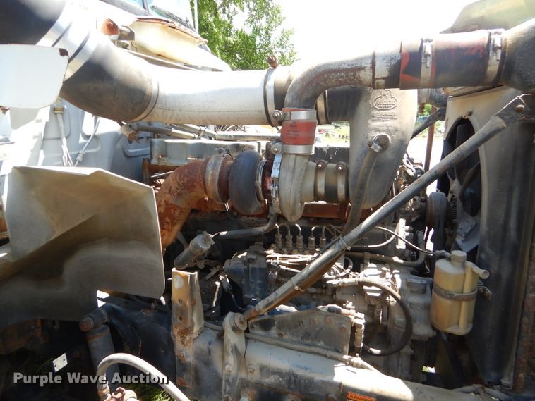 image for item GP9161 1992 Mack RB  truck cab and chassis