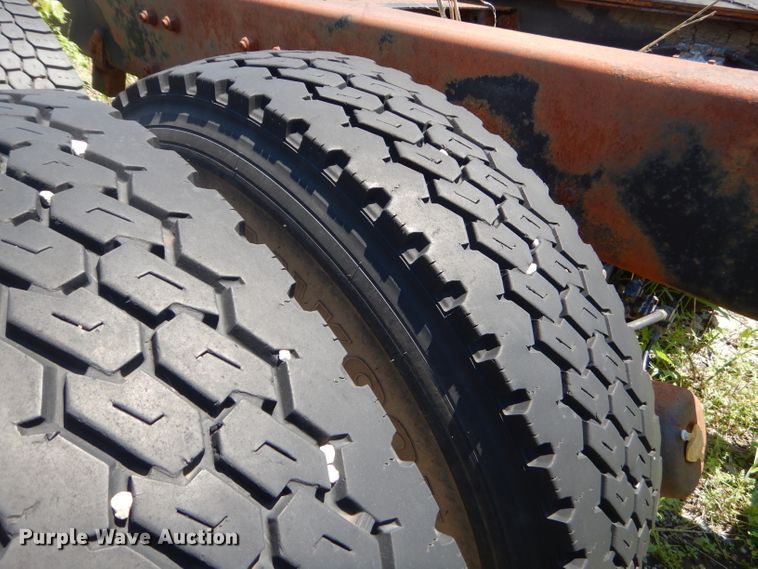 image for item GP9161 1992 Mack RB  truck cab and chassis